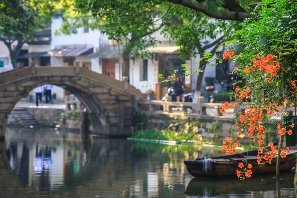 四川省政协委员程杰：关注货物贸易进出口，建议出台政策减少中小企业运输成本